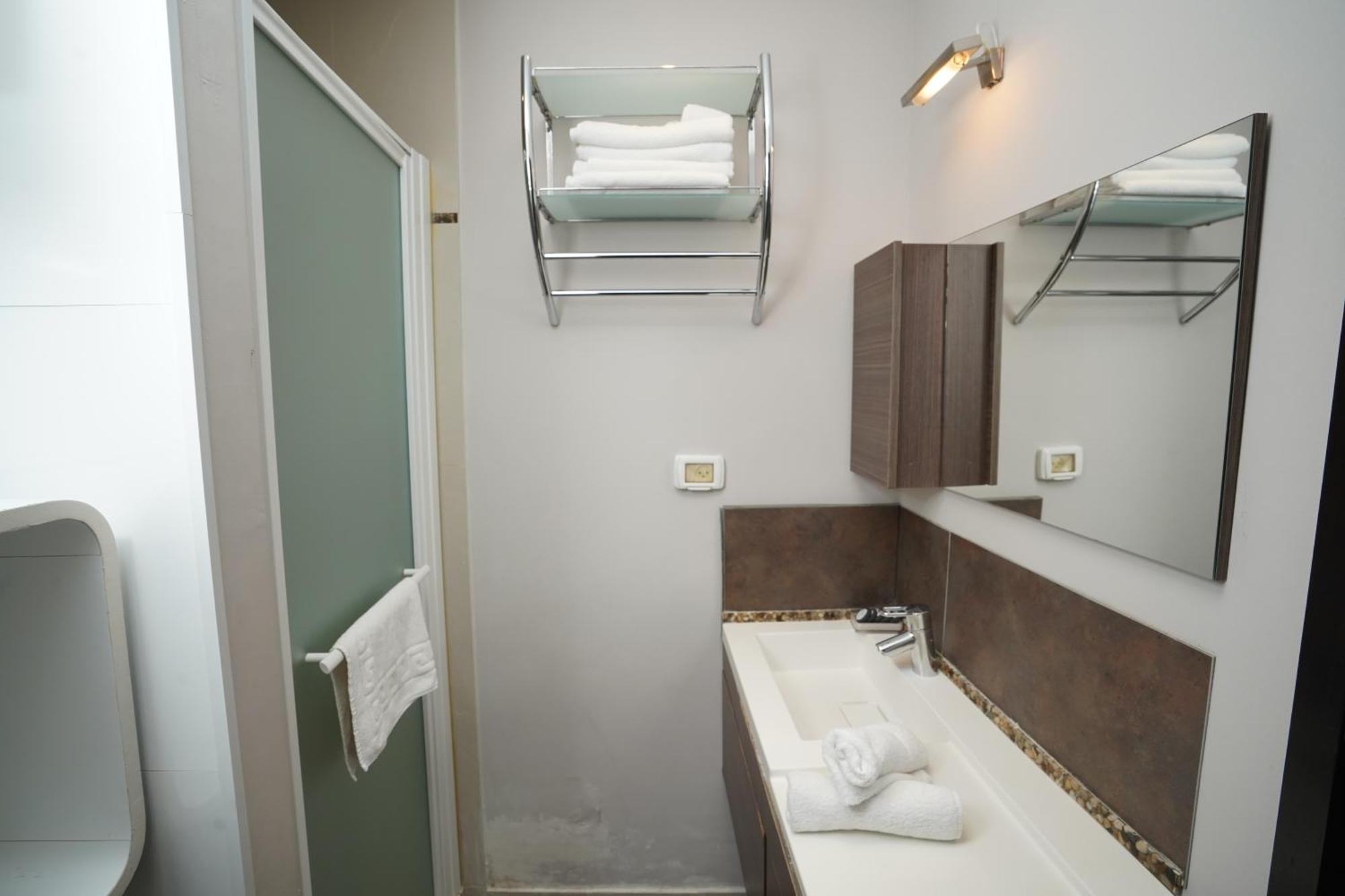 Hotel Blue Weiss Νετάνια Εξωτερικό φωτογραφία