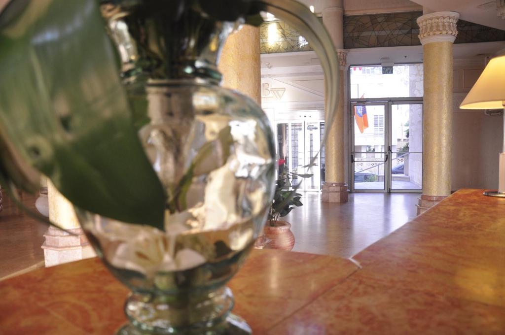 Hotel Blue Weiss Νετάνια Εξωτερικό φωτογραφία