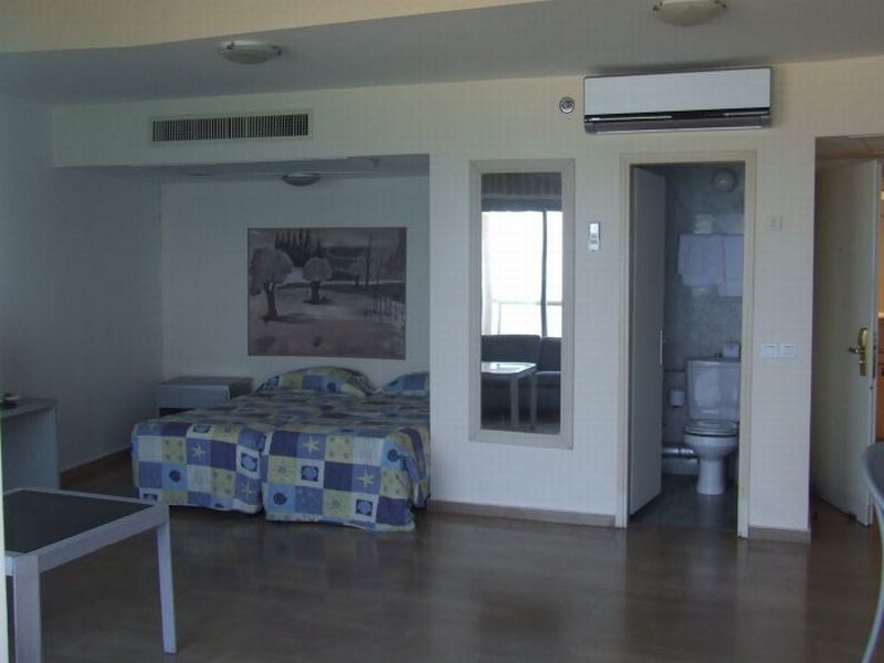Hotel Blue Weiss Νετάνια Εξωτερικό φωτογραφία