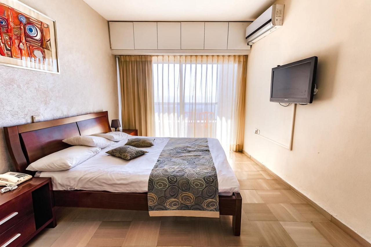 Hotel Blue Weiss Νετάνια Εξωτερικό φωτογραφία